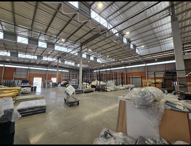 2,889M² WAREHOUSE TO LET IN COSMO BUSINESS PARK